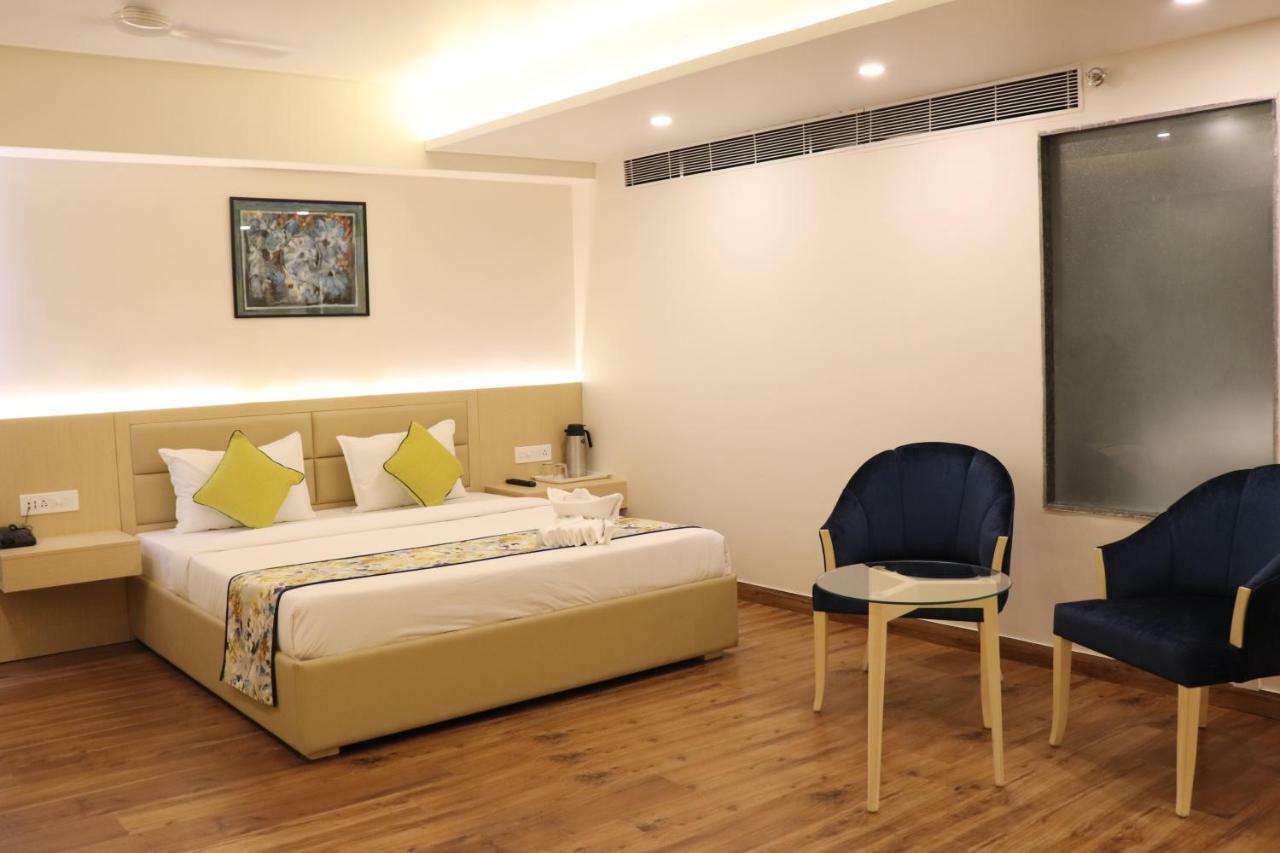 Hotel Le Amor Kota  Extérieur photo