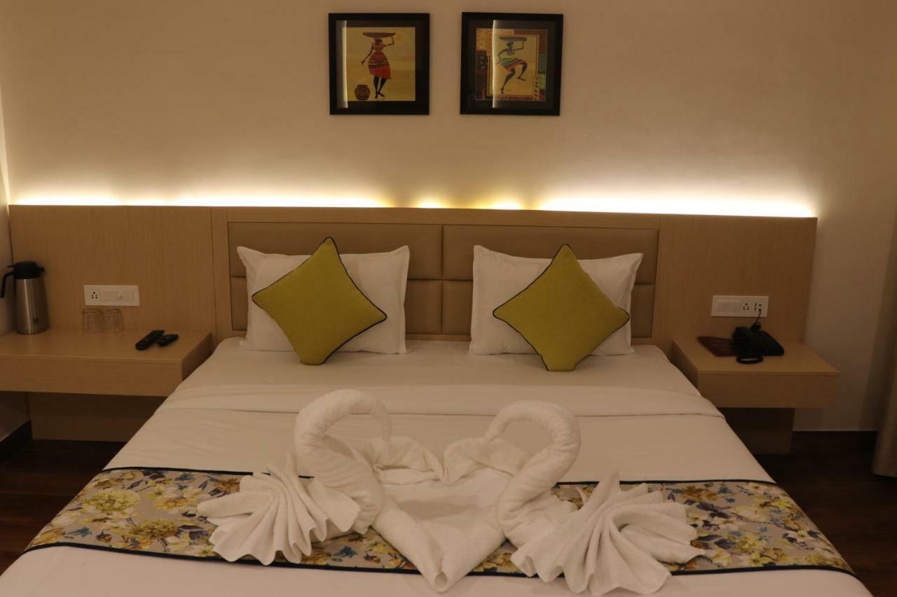 Hotel Le Amor Kota  Extérieur photo