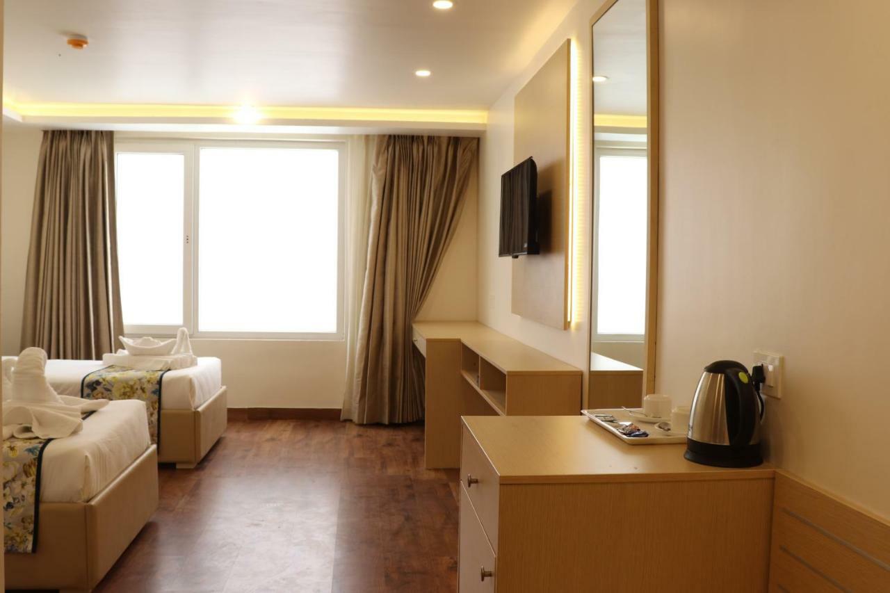 Hotel Le Amor Kota  Extérieur photo