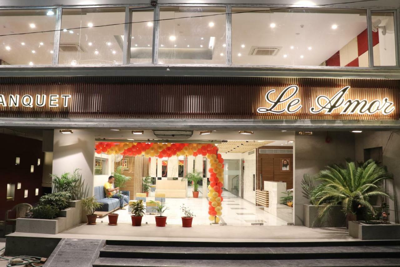 Hotel Le Amor Kota  Extérieur photo